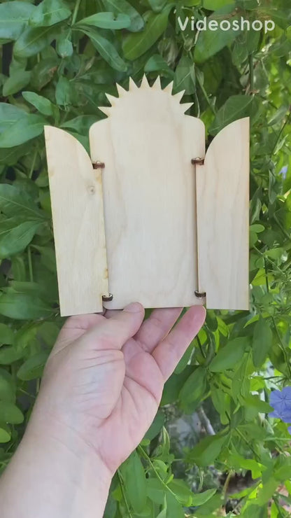 Video: Wood Triptych Blank with doors